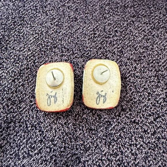 Red and Black Geometric Earrings - Picture 2 of 2